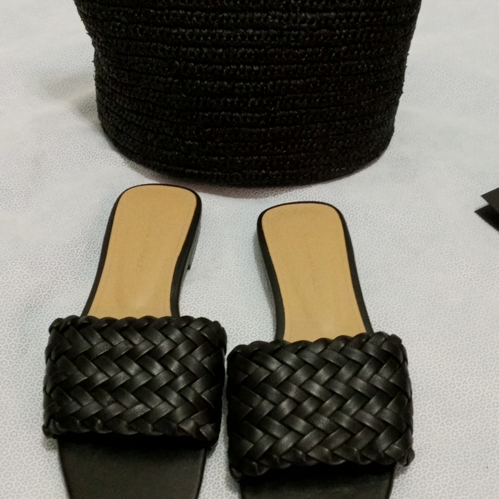 Beautiful Handbag 👜 - Picture 3 of 4